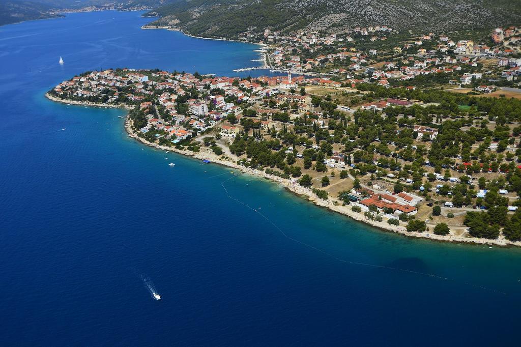 Happy Camp Mobile Homes In Camping Amadria Park Camping Trogir セゲット・ヴラニツァ エクステリア 写真