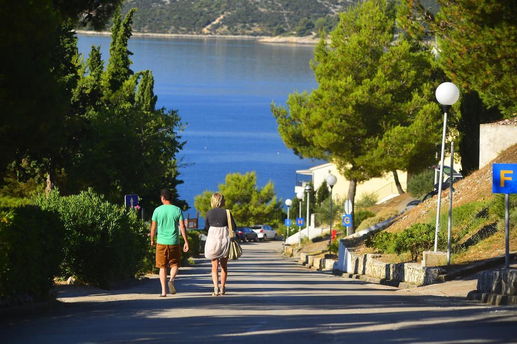 Happy Camp Mobile Homes In Camping Amadria Park Camping Trogir セゲット・ヴラニツァ エクステリア 写真
