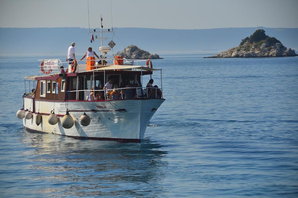 Happy Camp Mobile Homes In Camping Amadria Park Camping Trogir セゲット・ヴラニツァ エクステリア 写真
